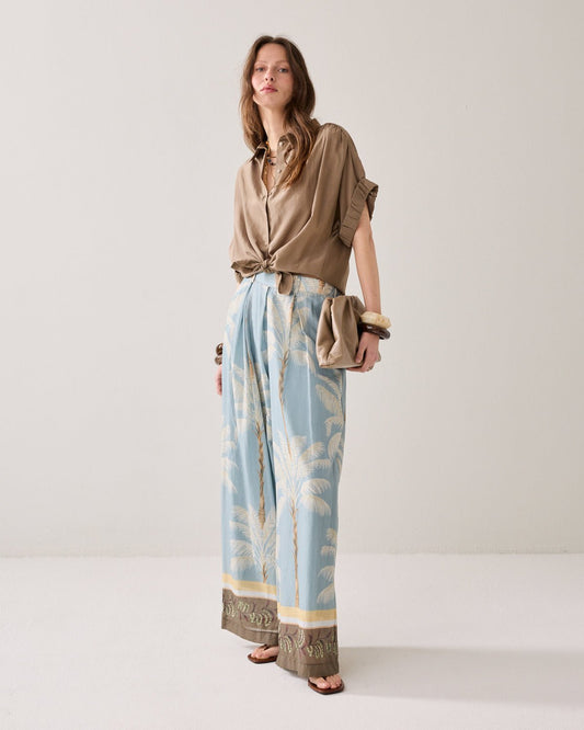Summum Wear-Your-Way Shiny Blouse