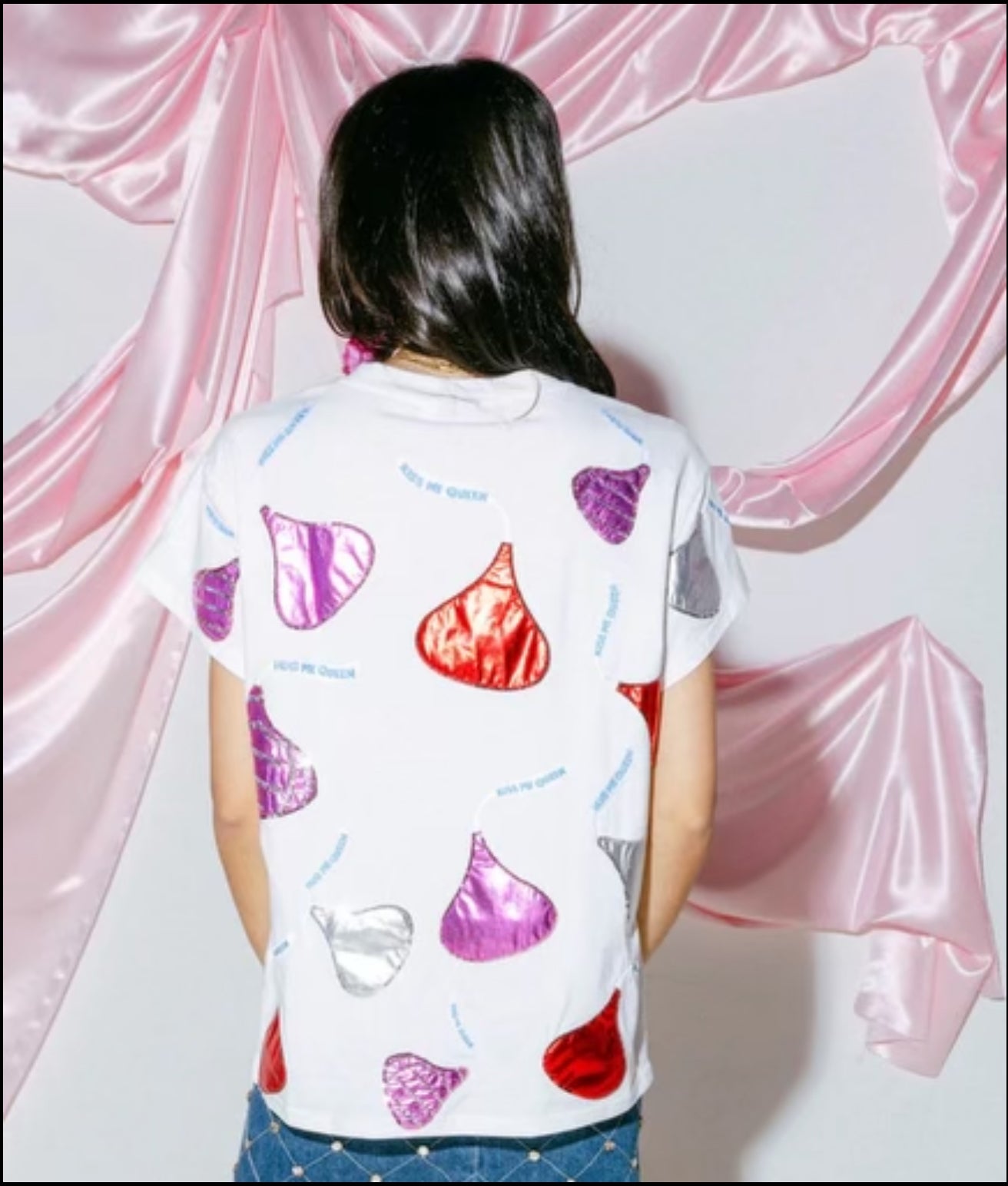 Queen of Sparkles Kiss All Over Tee