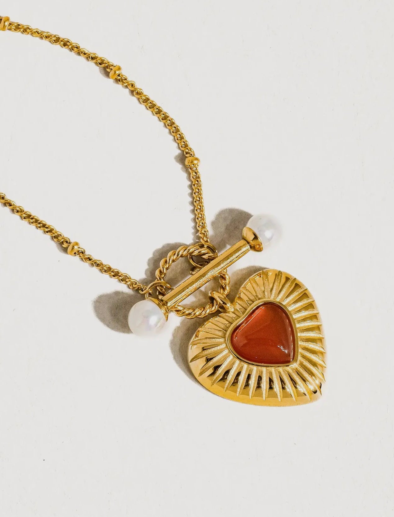Flanerie Havana 18k Non-Tarnish Vintage Heart Chain Necklace
