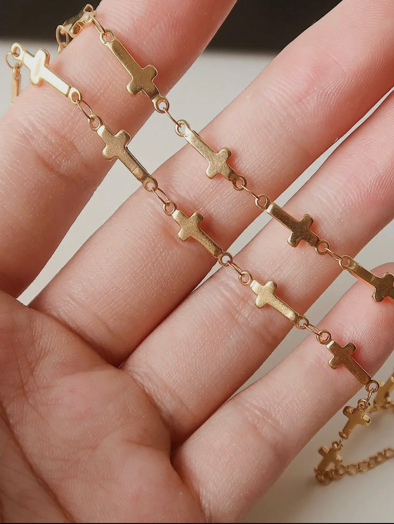 Flanerie Dilara Cross Choker