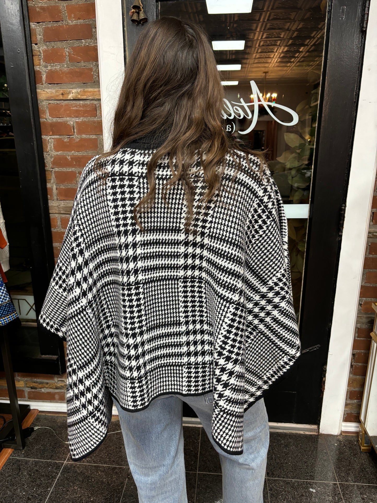 Molly Bracken Houndstooth Poncho