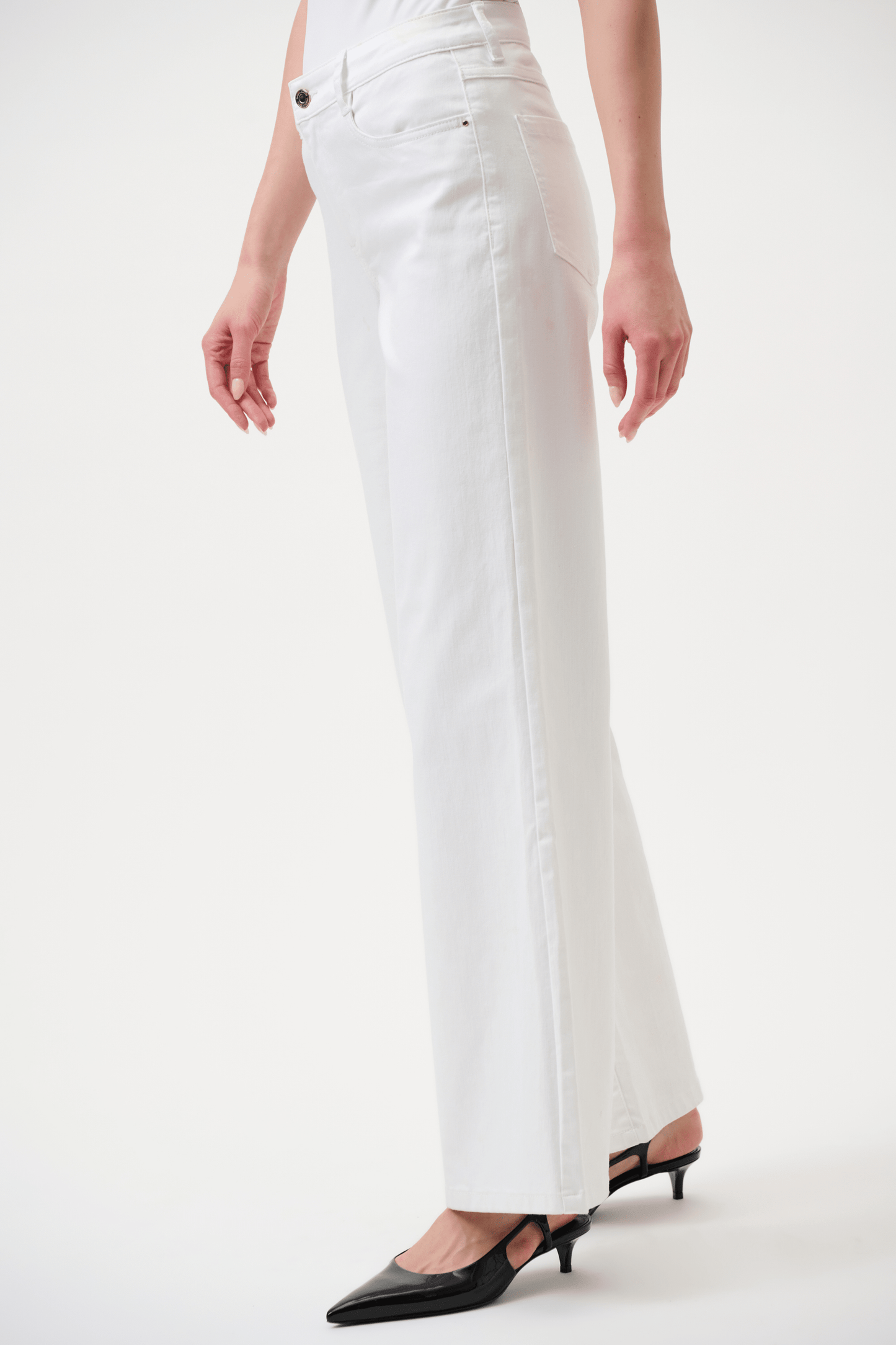Joseph Ribkoff Goldie Classic Wide-Leg Stretch Jeans 261989