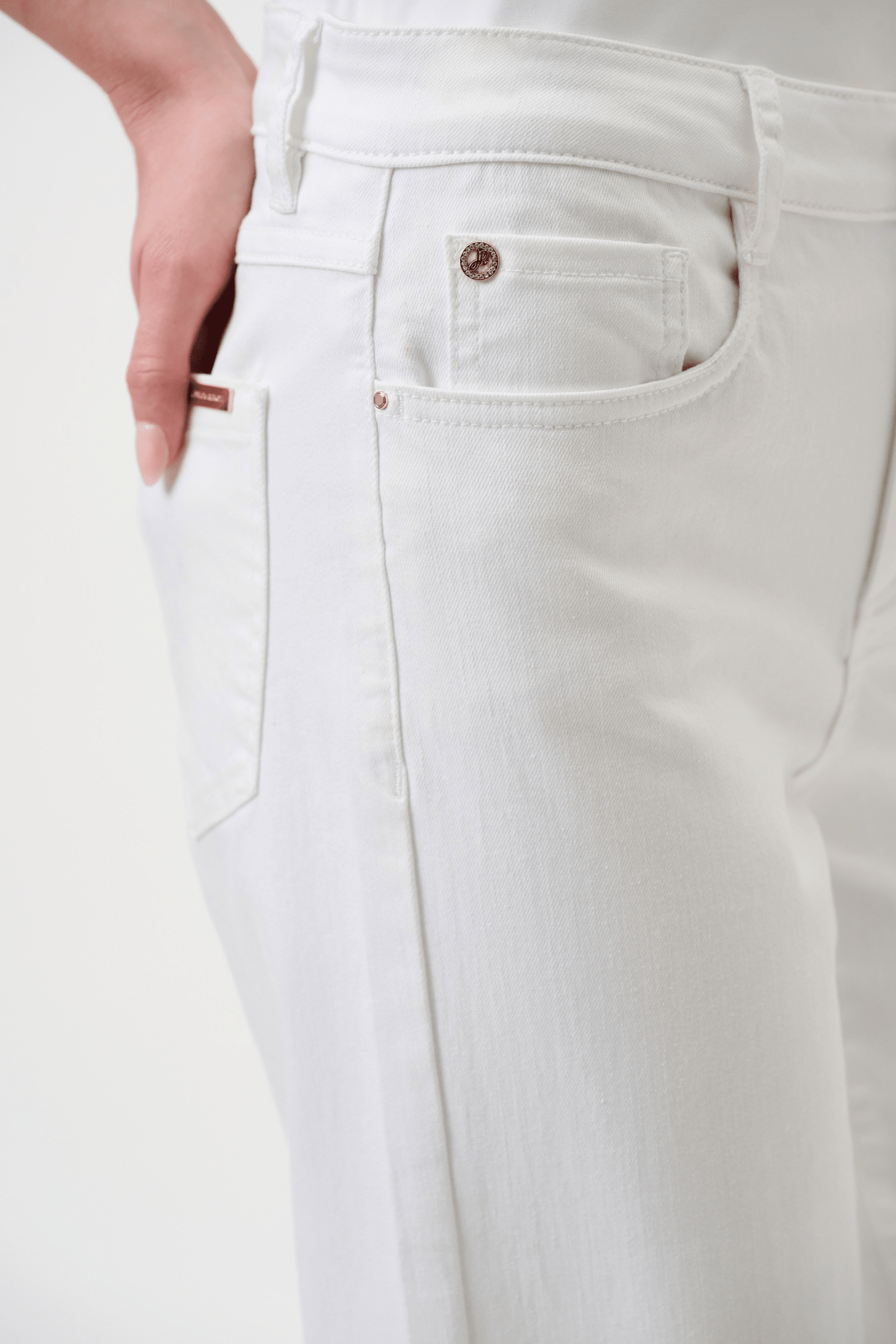 Joseph Ribkoff Goldie Classic Wide-Leg Stretch Jeans 261989