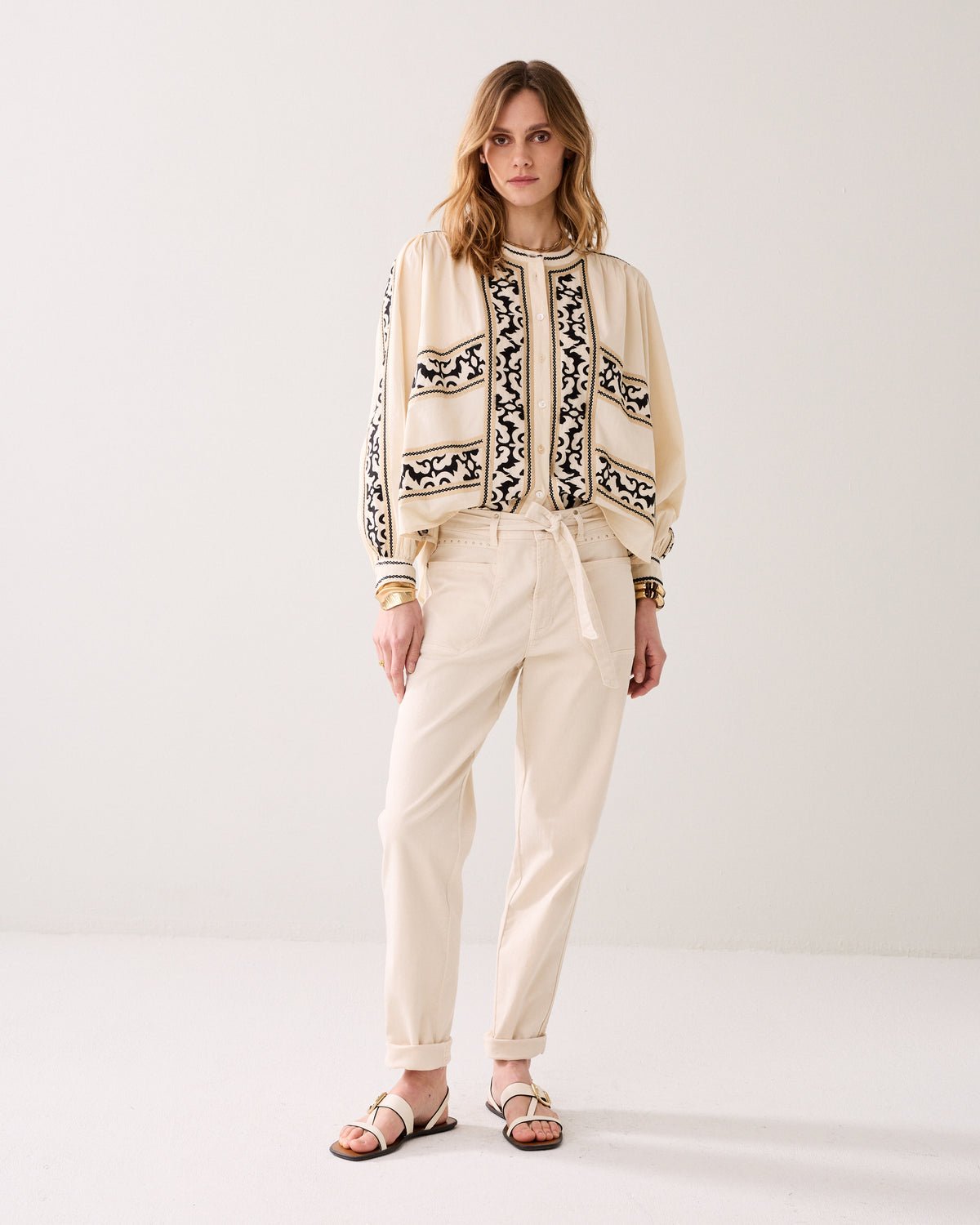 Summum Embroidered Blouse in Crispy Cotton