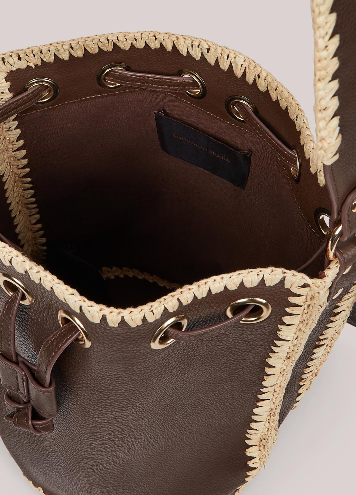 Summum Bucket Bag w/Raffia