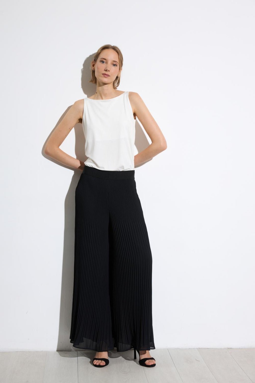 Bariloche Musa Black Trousers