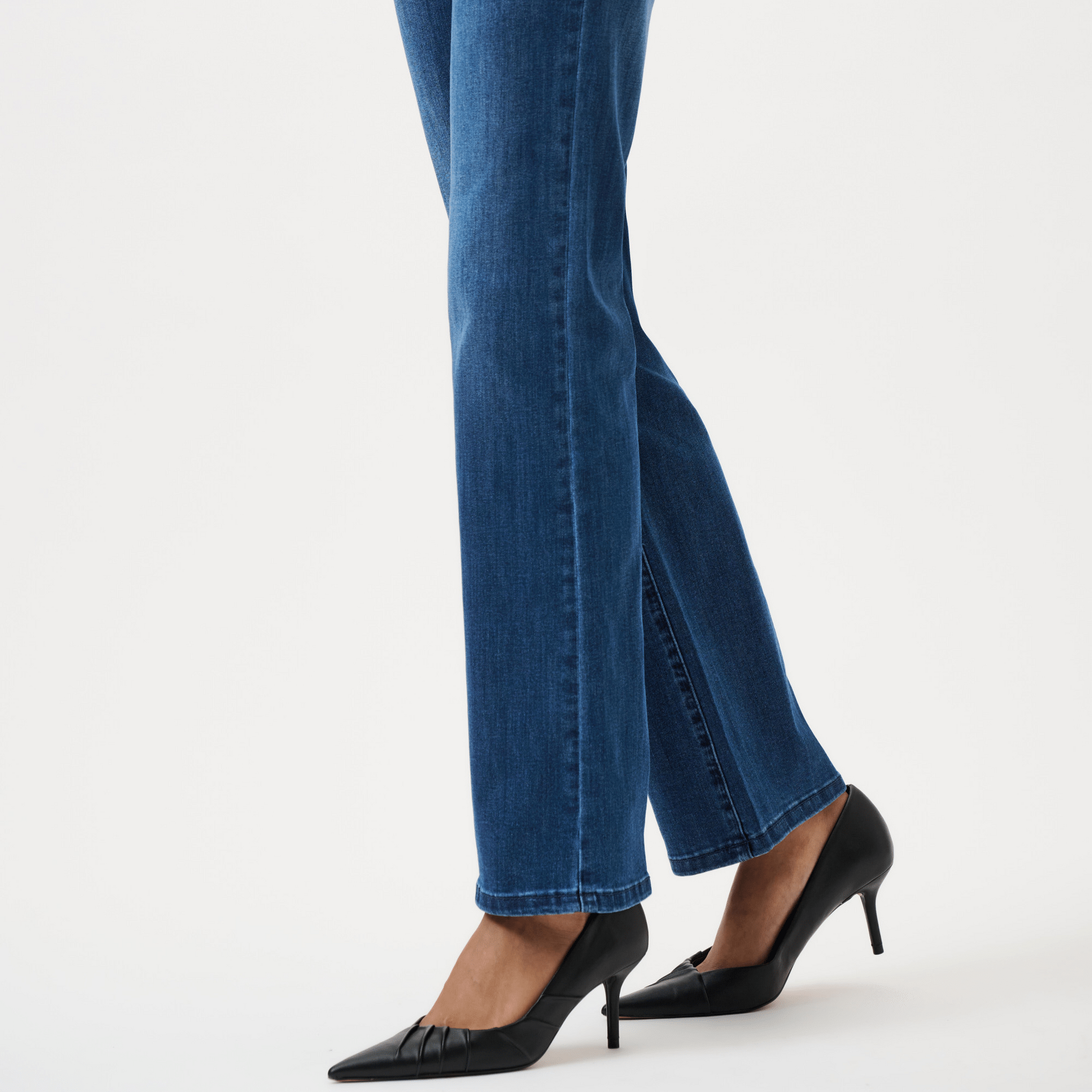 JR Brooke Classic Bootcut Stretch Jean 251967CO