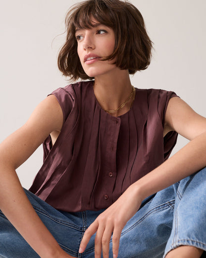 Summum Sleeveless Pleated Blouse with Sheen
