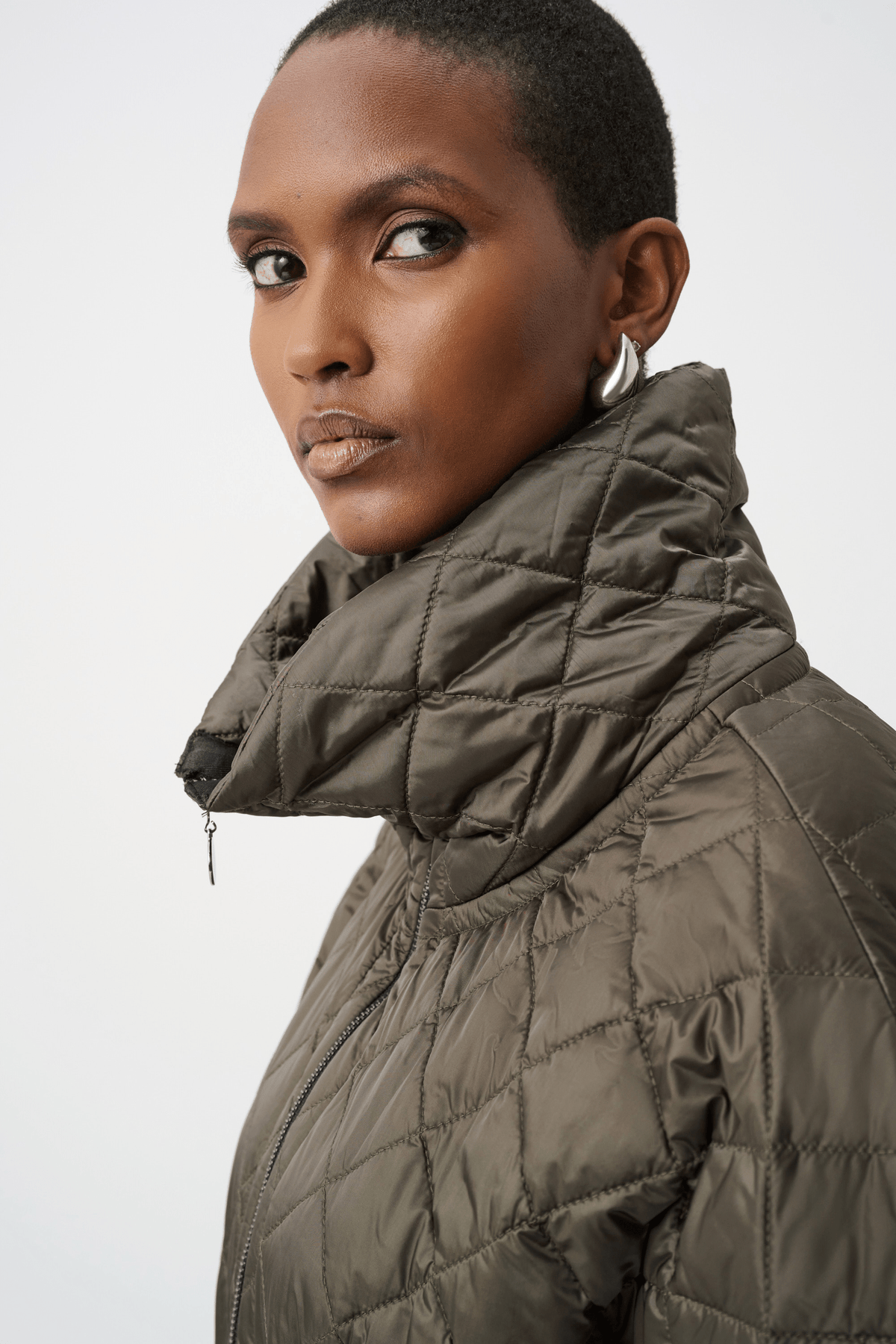 JR Quilted Nylon Shawl-Neck Boxy Vest 263643 - AtelierVest WomenJoseph Ribkoff