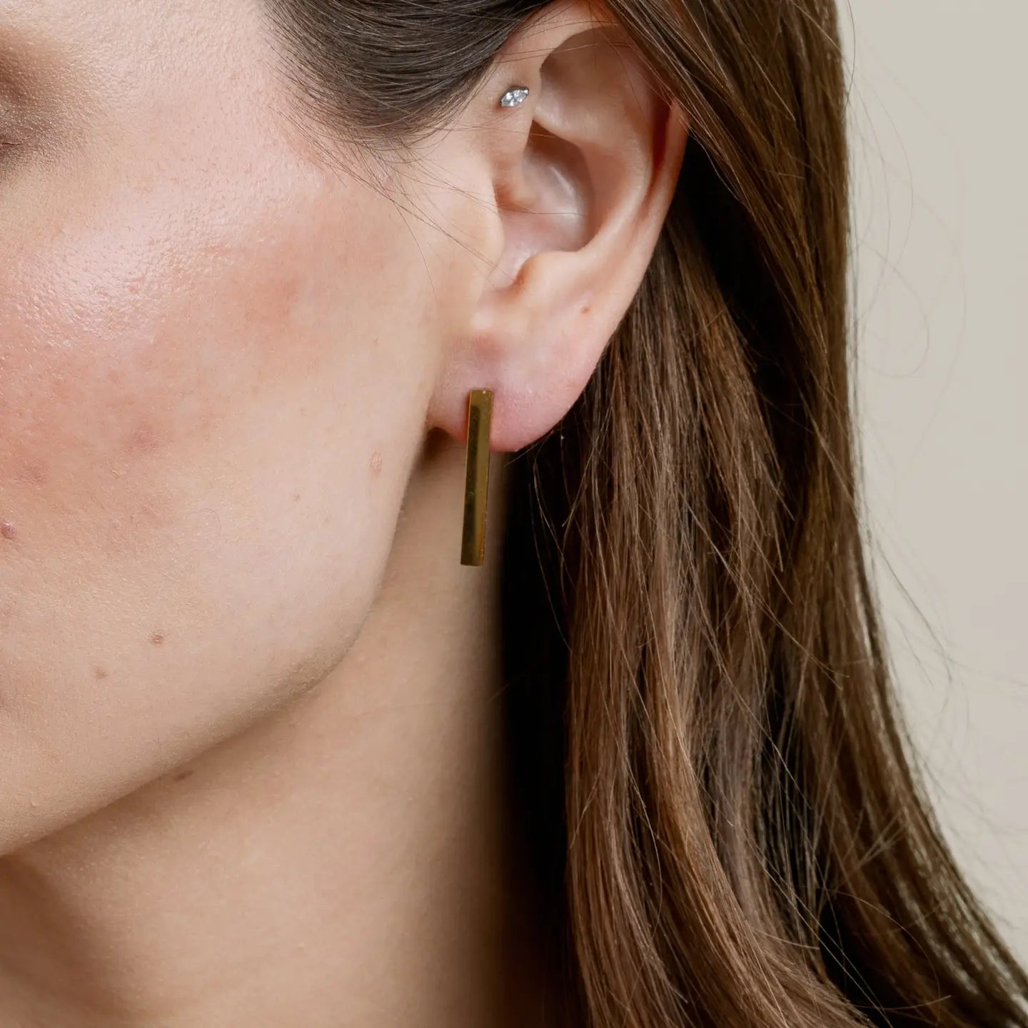 Vincent Raise The Bar Earring