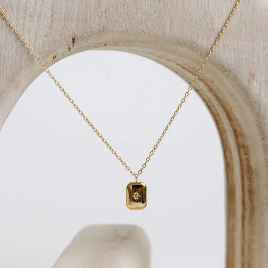 Vincent Regina Necklace