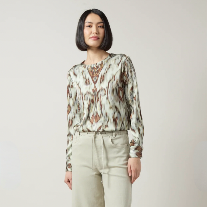 Lysse Tanni Crew Neck Blouse in Woodland Paisley