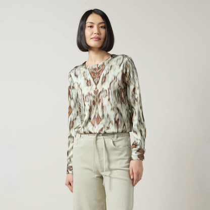 Lysse Tanni Crew Neck Blouse in Woodland Paisley